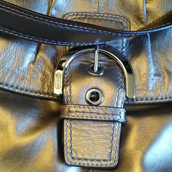 Coach - Picture 3 of 9